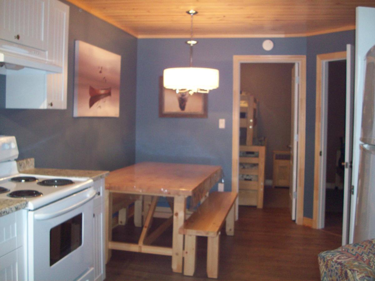 Lakewoods Cottage Oxtongue Lake Exterior photo