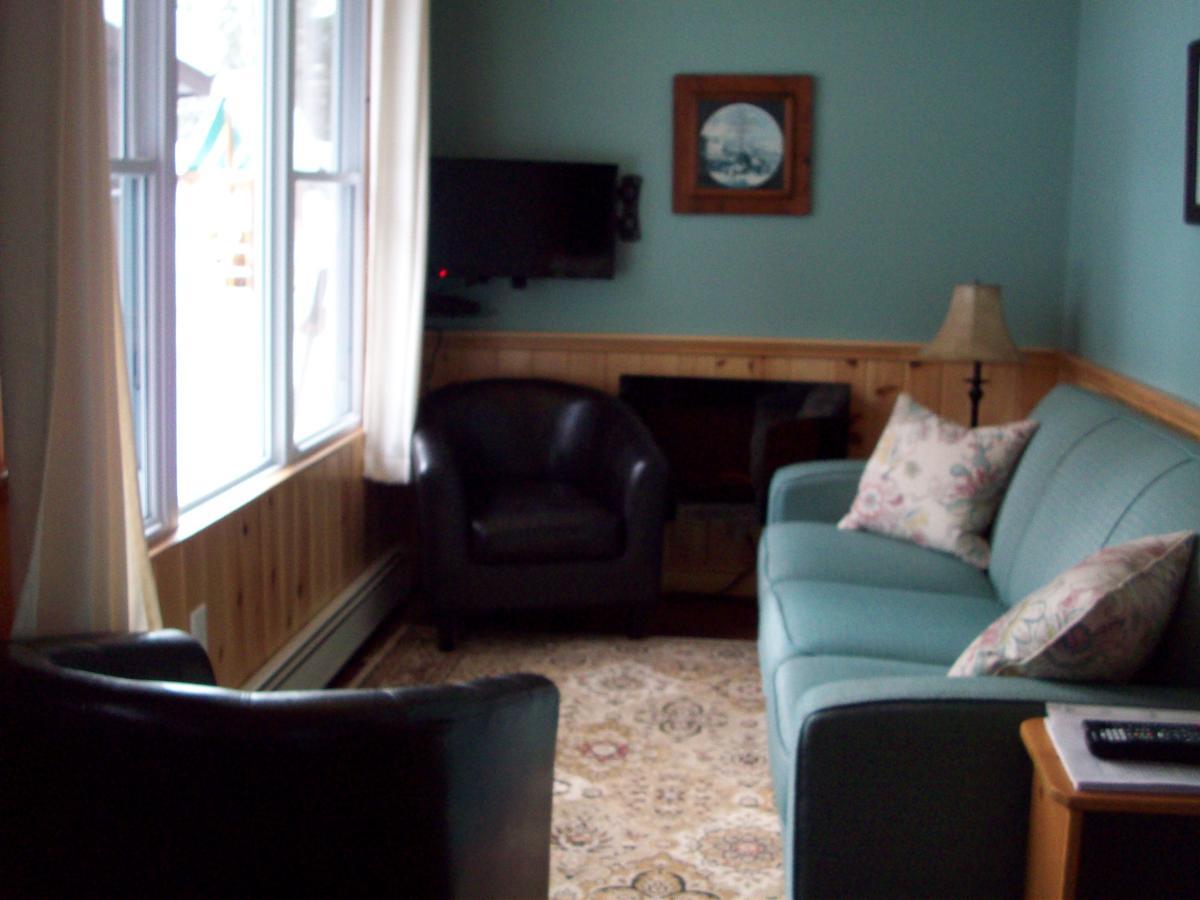 Lakewoods Cottage Oxtongue Lake Exterior photo