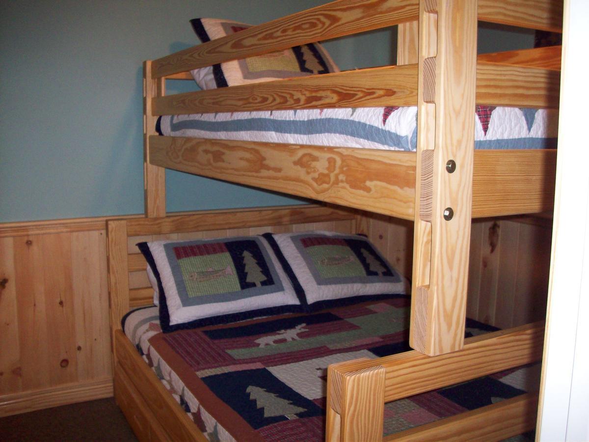 Lakewoods Cottage Oxtongue Lake Room photo